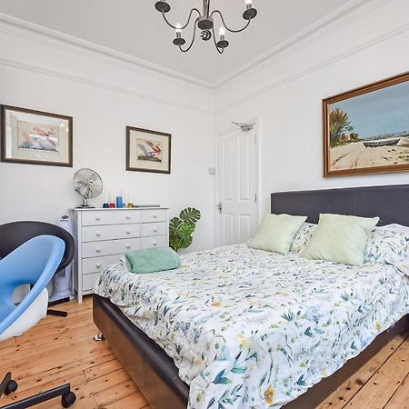 Groves 4 Bedroom, Shepherds Bush London Bagian luar foto