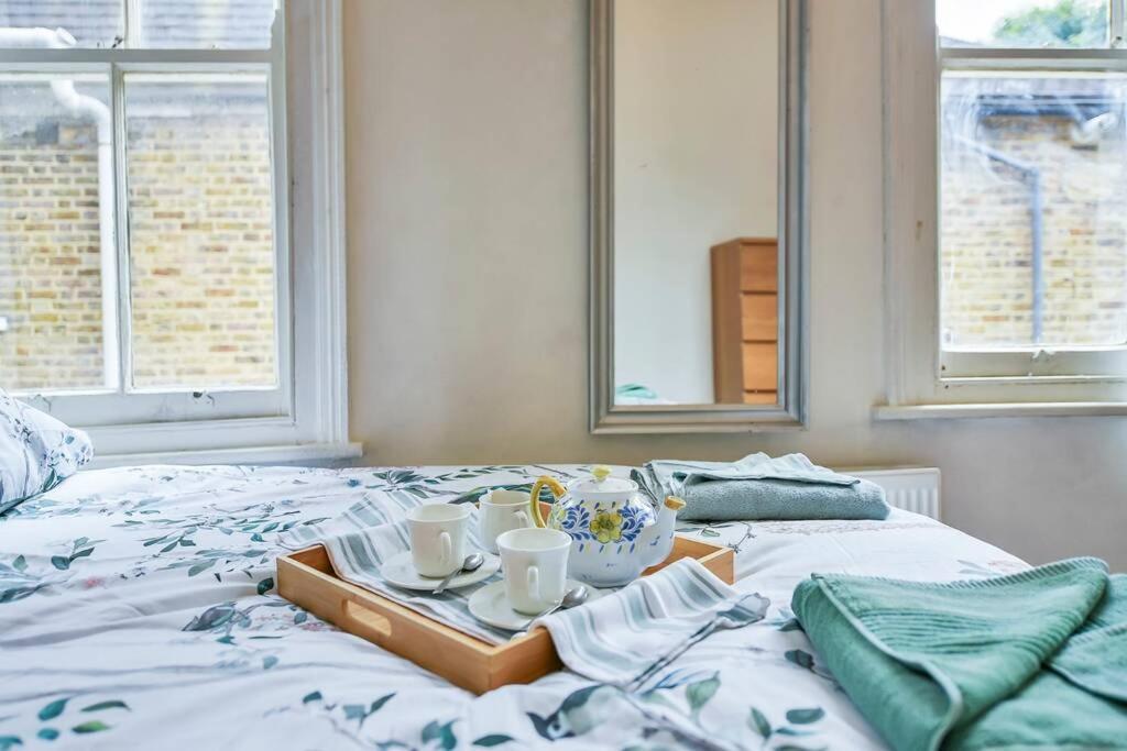 Groves 4 Bedroom, Shepherds Bush London Bagian luar foto